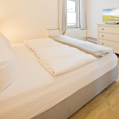 Haus Menno Janssen - Ferienwohnung Bella Norderney Bagian luar foto