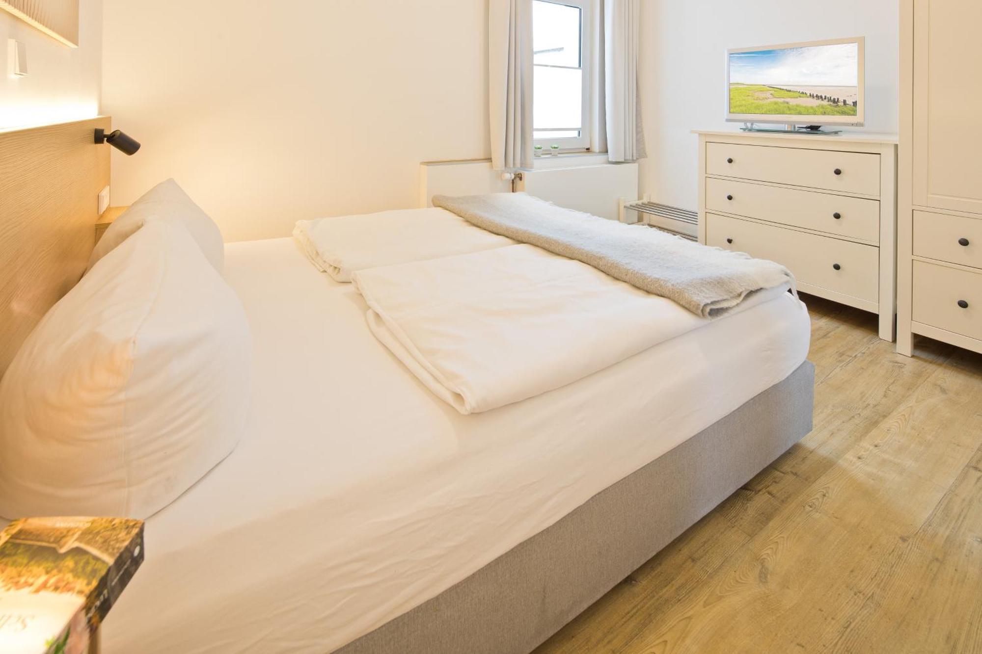 Haus Menno Janssen - Ferienwohnung Bella Norderney Bagian luar foto